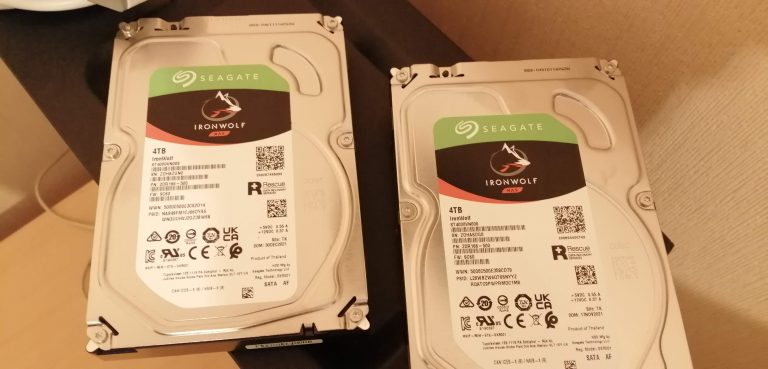 Disques 2 x 4 To Serveur NAS